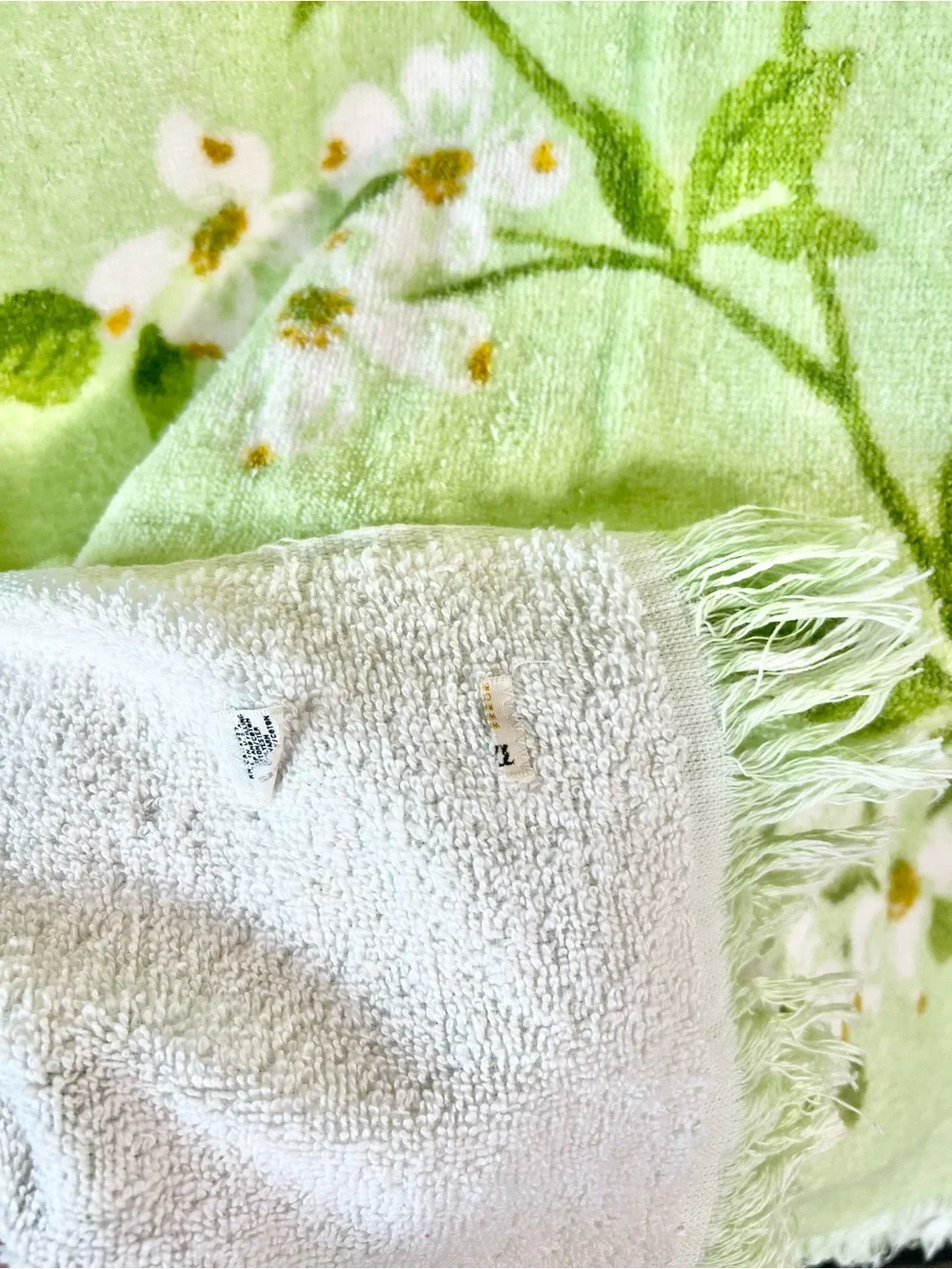 Vtg 1970s Martex MCM Green Dogwood Floral Fringe Bath Towel Retro Mid Century